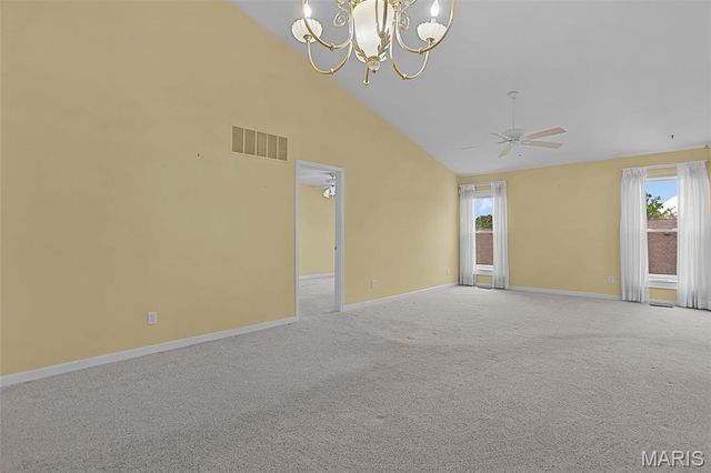 10276 Highbury Lane, St Louis, MO 63123