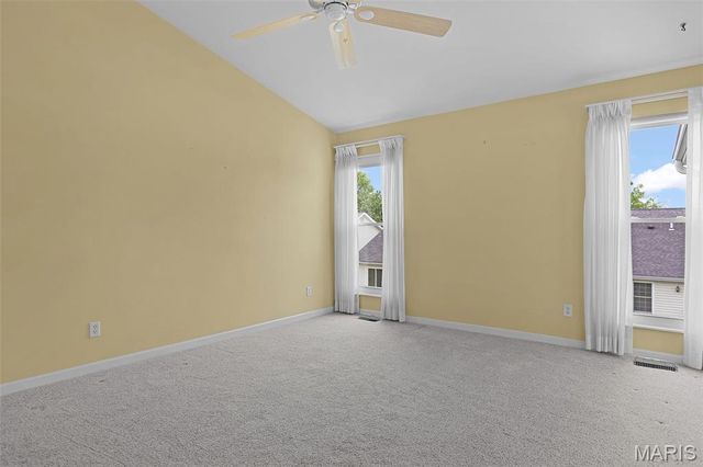 10276 Highbury Lane, St Louis, MO 63123