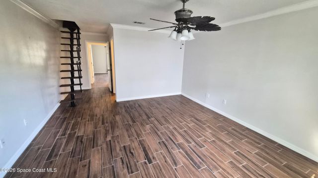 4948 Lake Waterford Way W 203-2, Melbourne, FL 32901