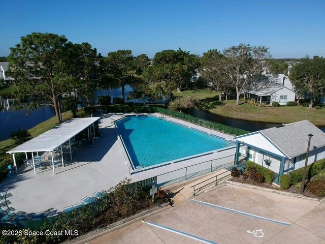 4948 Lake Waterford Way W 203-2, Melbourne, FL 32901