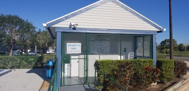 4948 Lake Waterford Way W 203-2, Melbourne, FL 32901