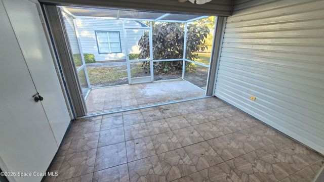 4948 Lake Waterford Way W 203-2, Melbourne, FL 32901