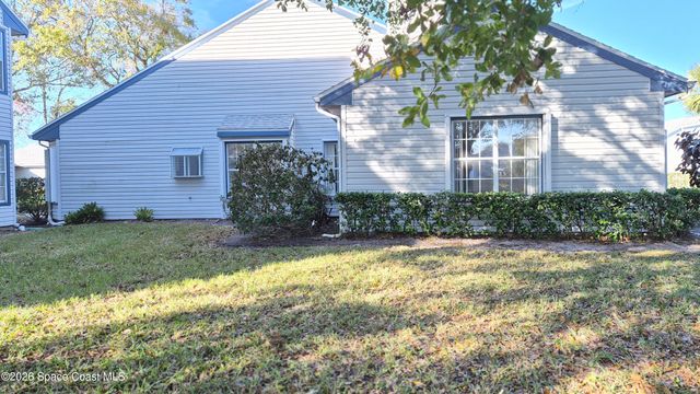 4948 Lake Waterford Way W 203-2, Melbourne, FL 32901