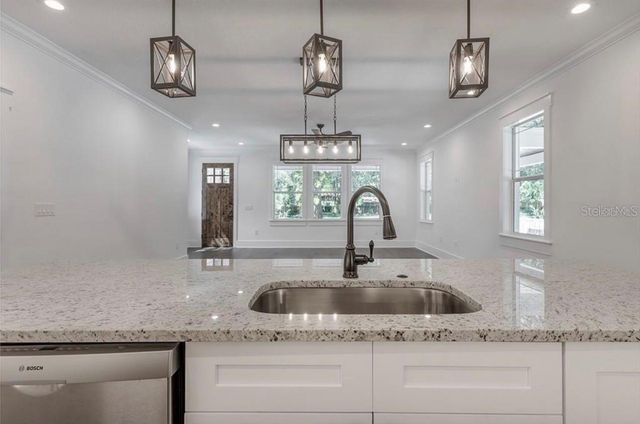 5813 N 18TH STREET, Tampa, FL 33610