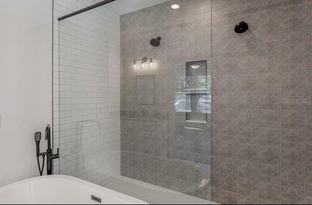 5813 N 18TH STREET, Tampa, FL 33610