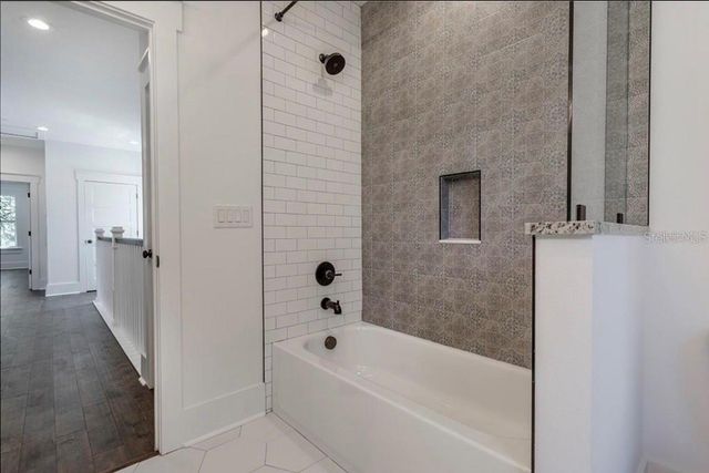 5813 N 18TH STREET, Tampa, FL 33610