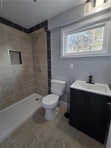 922 11th ST, Newport News, VA 23607