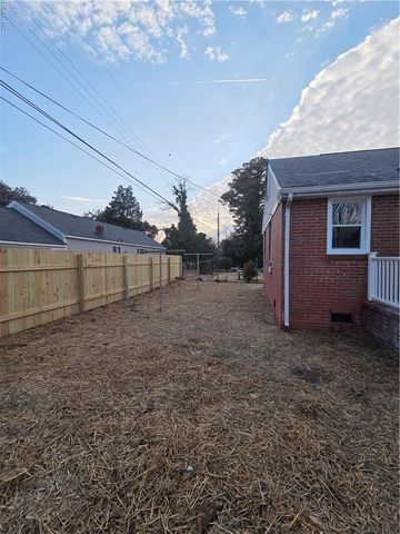 922 11th ST, Newport News, VA 23607