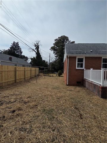 922 11th ST, Newport News, VA 23607