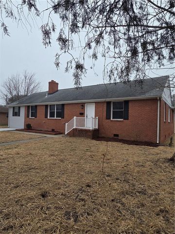 922 11th ST, Newport News, VA 23607