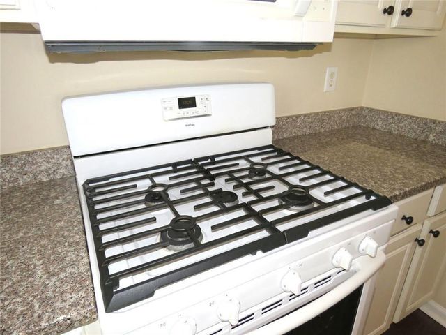 301 Park Forest NW Court, Kennesaw, GA 30144