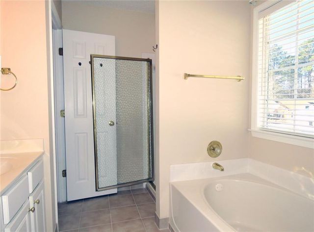 301 Park Forest NW Court, Kennesaw, GA 30144