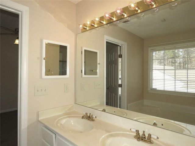 301 Park Forest NW Court, Kennesaw, GA 30144