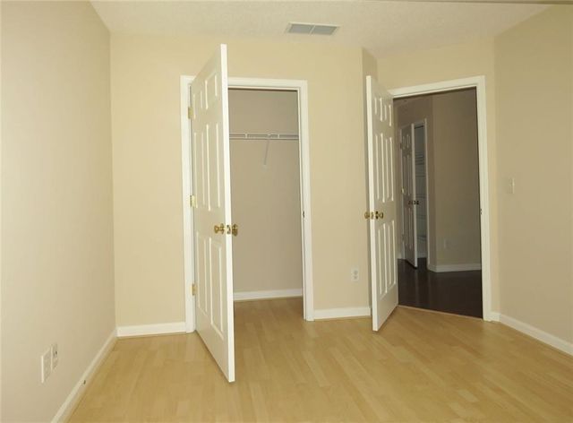 301 Park Forest NW Court, Kennesaw, GA 30144