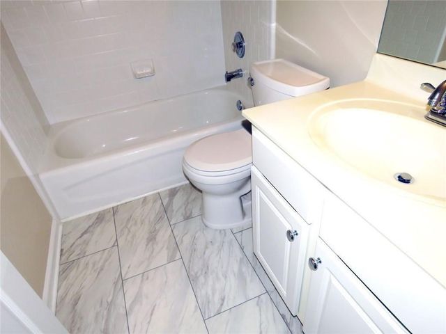 301 Park Forest NW Court, Kennesaw, GA 30144