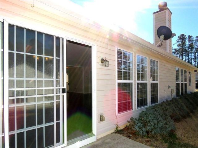 301 Park Forest NW Court, Kennesaw, GA 30144