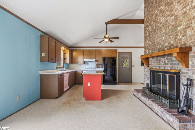 430 John High Road, Campobello, SC 29322