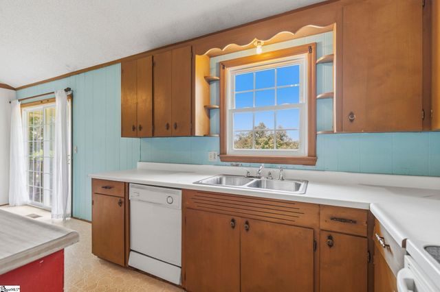 430 John High Road, Campobello, SC 29322
