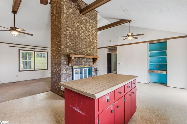 430 John High Road, Campobello, SC 29322