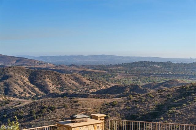 1159 S Pointe Premier, Anaheim Hills, CA 92807