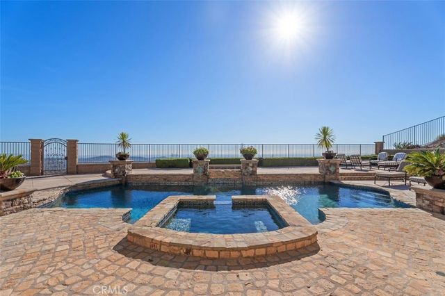 1159 S Pointe Premier, Anaheim Hills, CA 92807