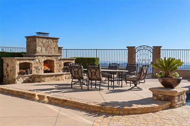 1159 S Pointe Premier, Anaheim Hills, CA 92807
