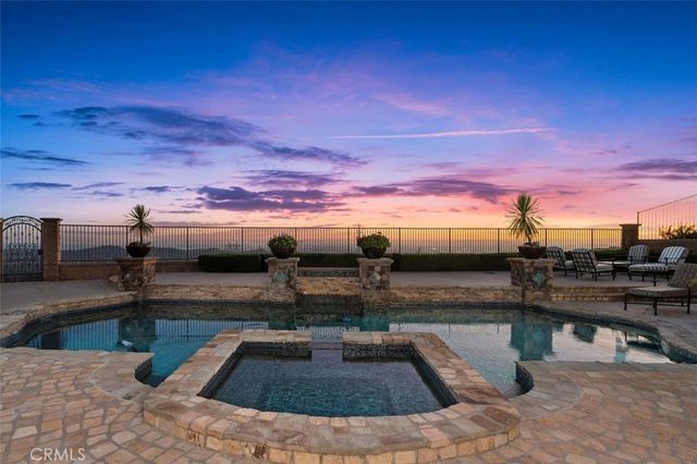 1159 S Pointe Premier, Anaheim Hills, CA 92807