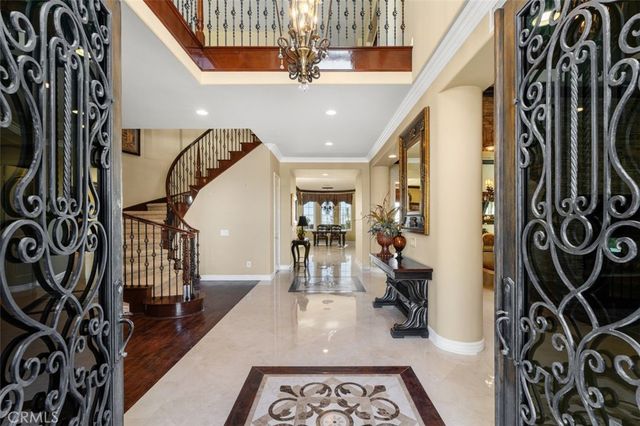 1159 S Pointe Premier, Anaheim Hills, CA 92807