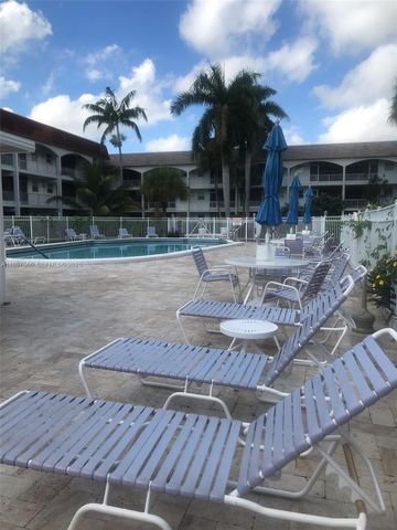 581 Blue Heron Dr 122-B, Hallandale Beach, FL 33009