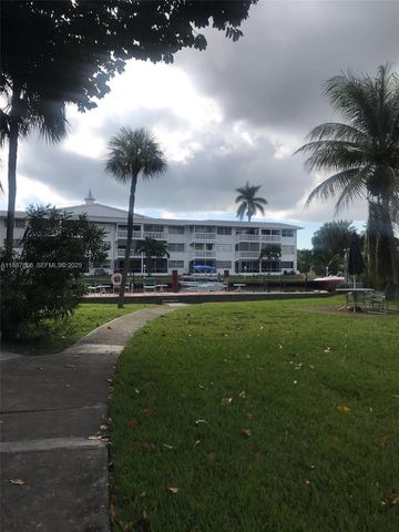 581 Blue Heron Dr 122-B, Hallandale Beach, FL 33009
