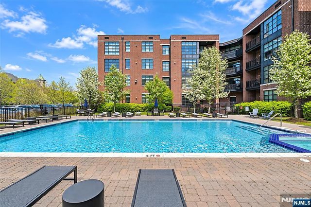3310 Riverview Avenue 310, Englewood, NJ 07631