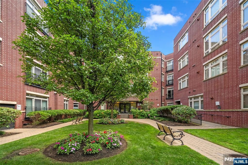 3310 Riverview Avenue 310, Englewood, NJ 07631