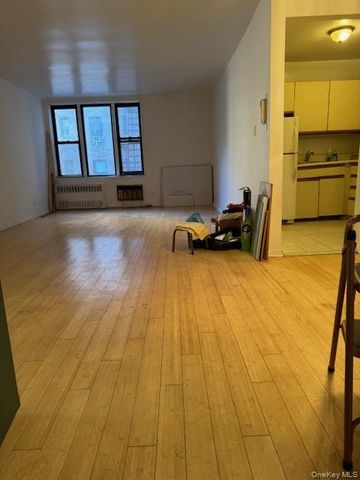 83-30 Vietor Avenue 306, Elmhurst, NY 11373