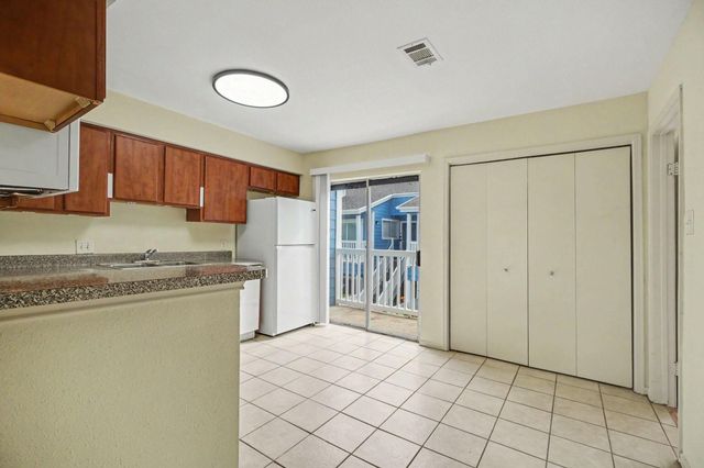 3506 Cove View Boulevard 306, Galveston, TX 77554