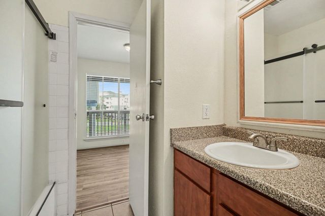 3506 Cove View Boulevard 306, Galveston, TX 77554