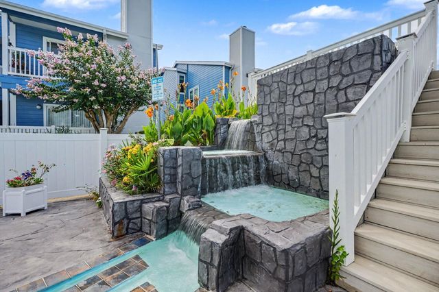 3506 Cove View Boulevard 306, Galveston, TX 77554