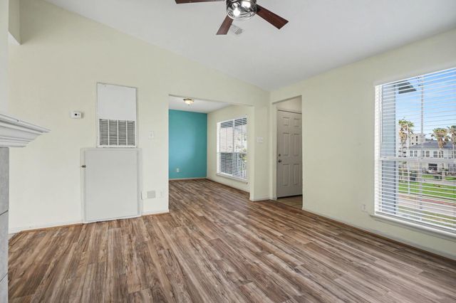 3506 Cove View Boulevard 306, Galveston, TX 77554
