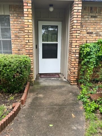 114 Meadow View Drive, Cleburne, TX 76033