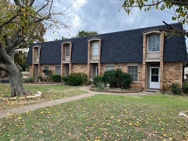 114 Meadow View Drive, Cleburne, TX 76033