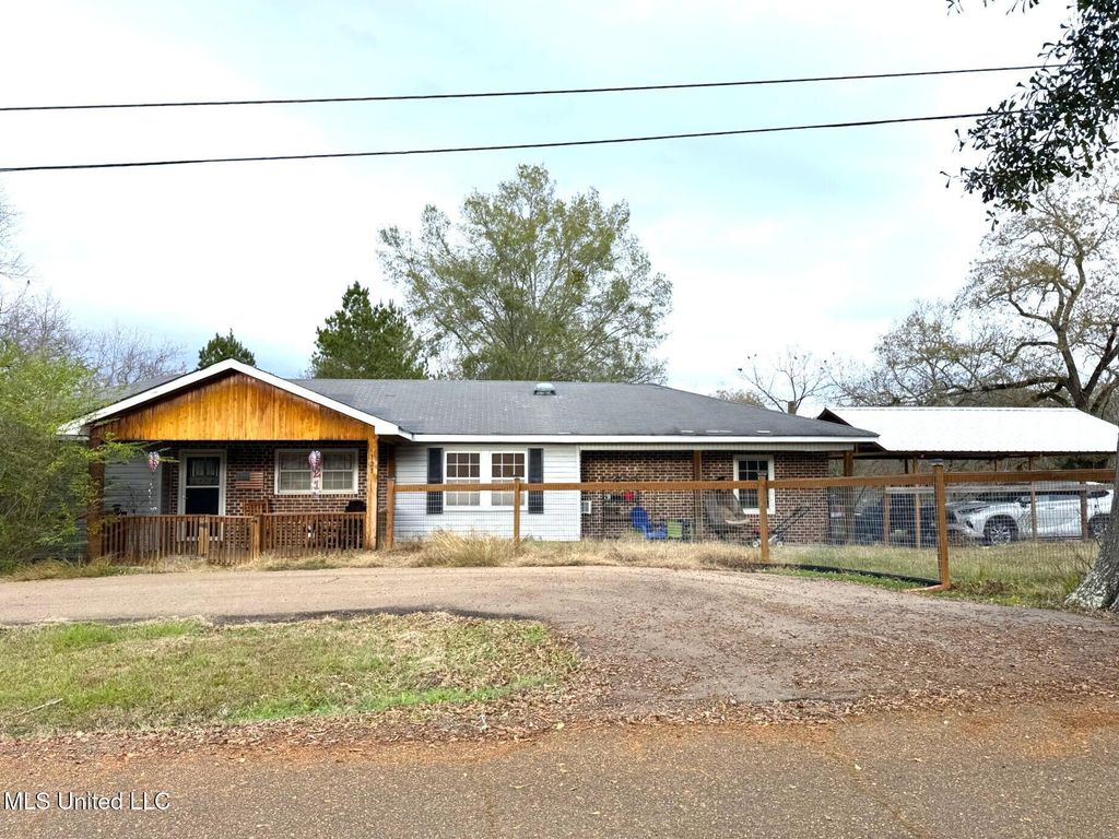 121 Hensley Road, Natchez, MS 39120