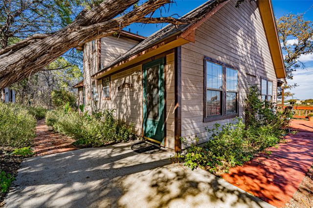 1009 County Road 306a, Rainbow, TX 76077