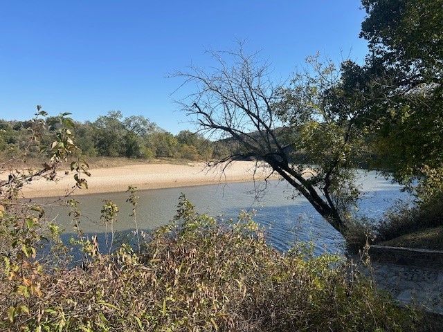 1009 County Road 306a, Rainbow, TX 76077