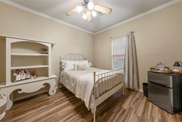 104 Flat Creek Drive, Robinson, TX 76706