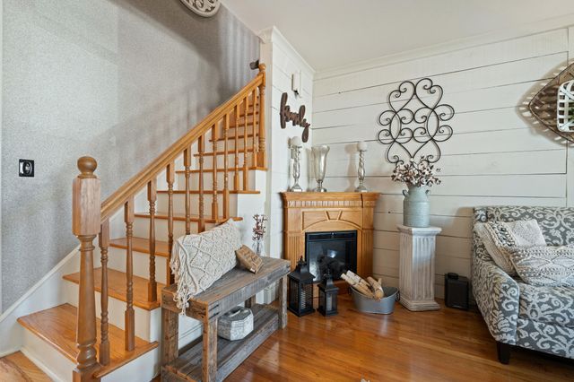 30 SUBURBIA DR, Jc, West Bergen, NJ 07305