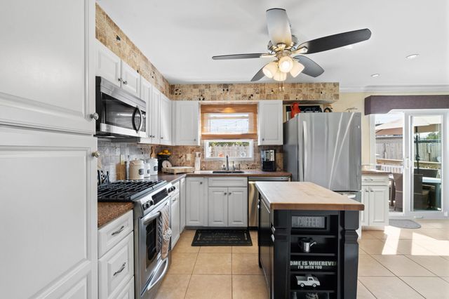 30 SUBURBIA DR, Jc, West Bergen, NJ 07305