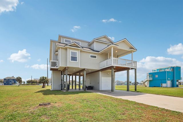 18423 Shaman Drive, Galveston, TX 77554