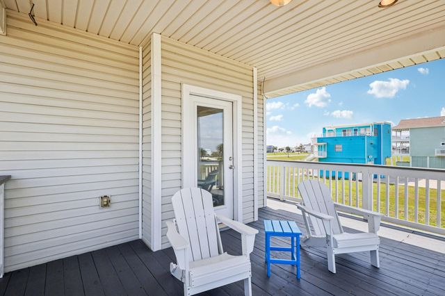 18423 Shaman Drive, Galveston, TX 77554