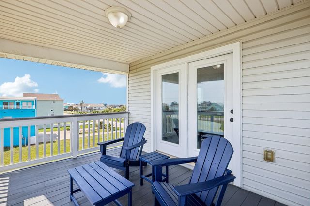 18423 Shaman Drive, Galveston, TX 77554