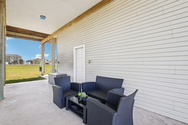 18423 Shaman Drive, Galveston, TX 77554