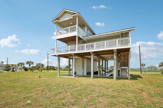 18423 Shaman Drive, Galveston, TX 77554